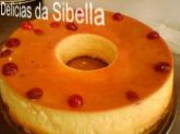 Pudim de leite condensado com cereja